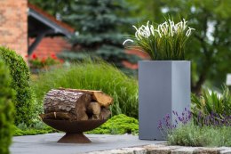 Biała donica Tower Pot z oświetleniem MONUMO