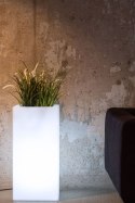 Biała donica Tower Pot z oświetleniem MONUMO