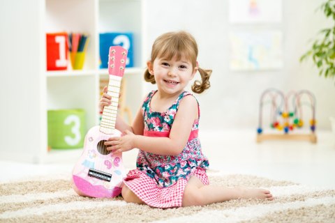 Gitara dla dzieci drewniana metalowe struny kostka różowa ECOTOYS ECOTOYS