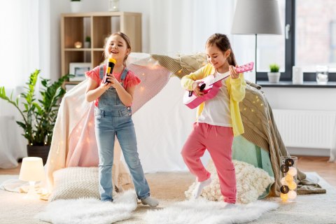 Gitara dla dzieci drewniana metalowe struny kostka różowa ECOTOYS ECOTOYS