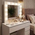Toaletka kosmetyczna z lustrem i oświetleniem 5 szuflad taboret ModernHome ModernHome