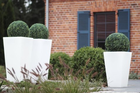 Designerska donica MONUMO SLIM LINE S Biała MONUMO Designerska donica MONUMO SLIM LINE S Biała MONUMO