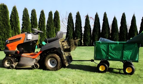 Wózek transportowy ogrodowy 400 kg do traktorka otwierane burty duże pompowane koła MultiGarden MultiGarden Wózek transportowy ogrodowy 400 kg do traktorka otwierane burty duże pompowane koła MultiGarden MultiGarden